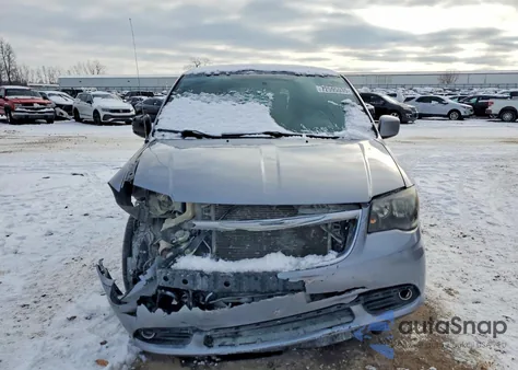 2014 Chrysler Town & Country S from USA, damaged, VIN 2C4RC1HGXER109231